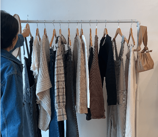 Fall in California: Effortless Layers, Cozy Textures & Everyday Denim