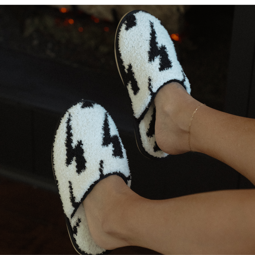 Jayden P Boutique - LOCAL BEACH - Cozy Slippers - Checker / LG/XL