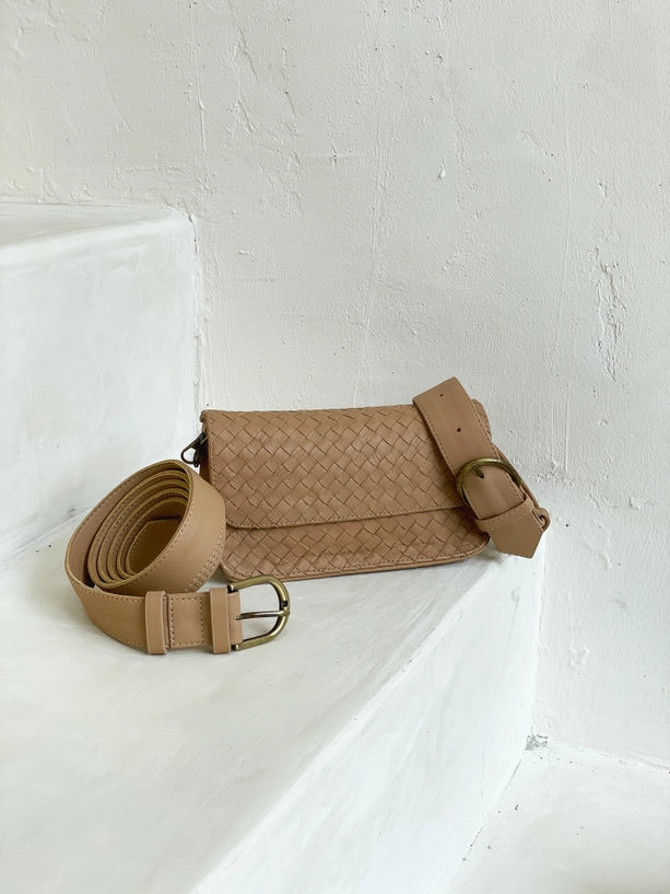 MANDRN ZIGGY WOVEN LEATHER FANNY PACK - SAND