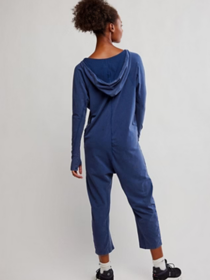 Your favorite onesie just got a winter-ready upgrade! Perfect for layering after a workout or lounging in ultimate comfort, this soft and cozy long-sleeve onesie features a relaxed, slouchy fit with a dropped crotch for effortless movement. Complete with convenient side pockets, it’s designed for both function and style—your go-to for chilly days and laid-back vibes.