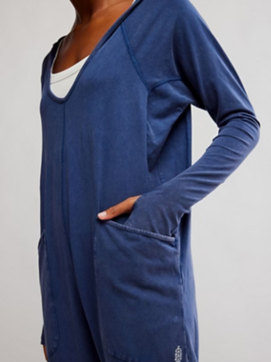 Your favorite onesie just got a winter-ready upgrade! Perfect for layering after a workout or lounging in ultimate comfort, this soft and cozy long-sleeve onesie features a relaxed, slouchy fit with a dropped crotch for effortless movement. Complete with convenient side pockets, it’s designed for both function and style—your go-to for chilly days and laid-back vibes.