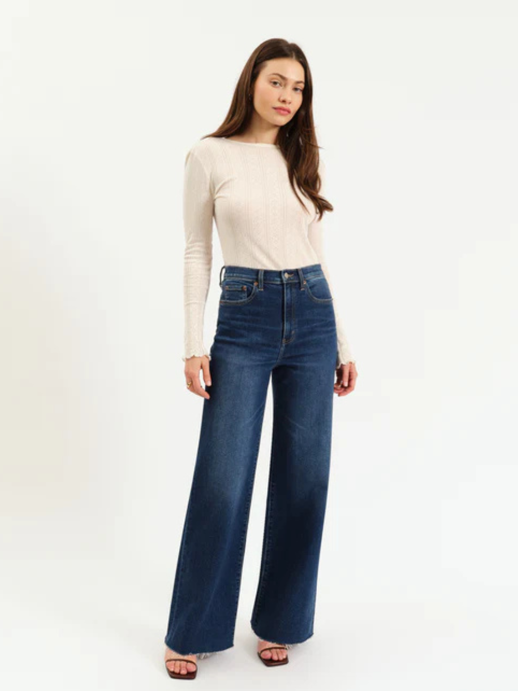 DAZE DENIM - Farout High Rise Wide Leg Jeans: model in dark denim wide-leg jeans with a cream knit top