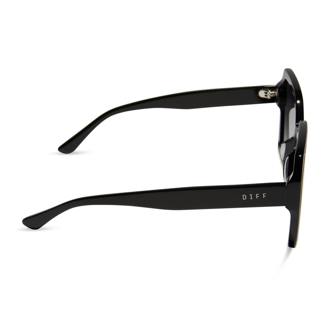 Jayden P Boutique - DIFF EYEWEAR Presley Sunglasses - Black/Gray Gradient