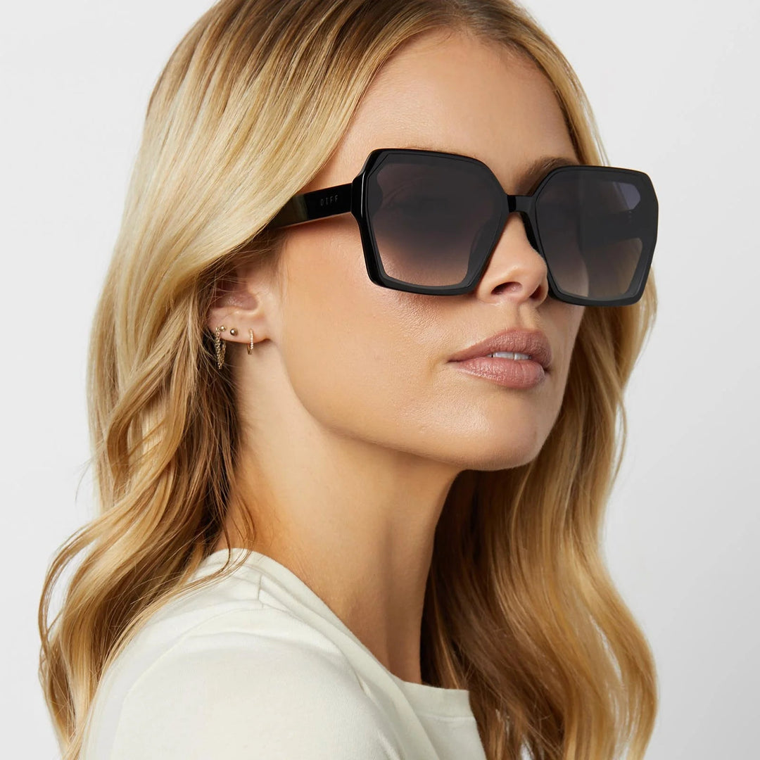 Jayden P Boutique - DIFF EYEWEAR Presley Sunglasses - Black/Gray Gradient