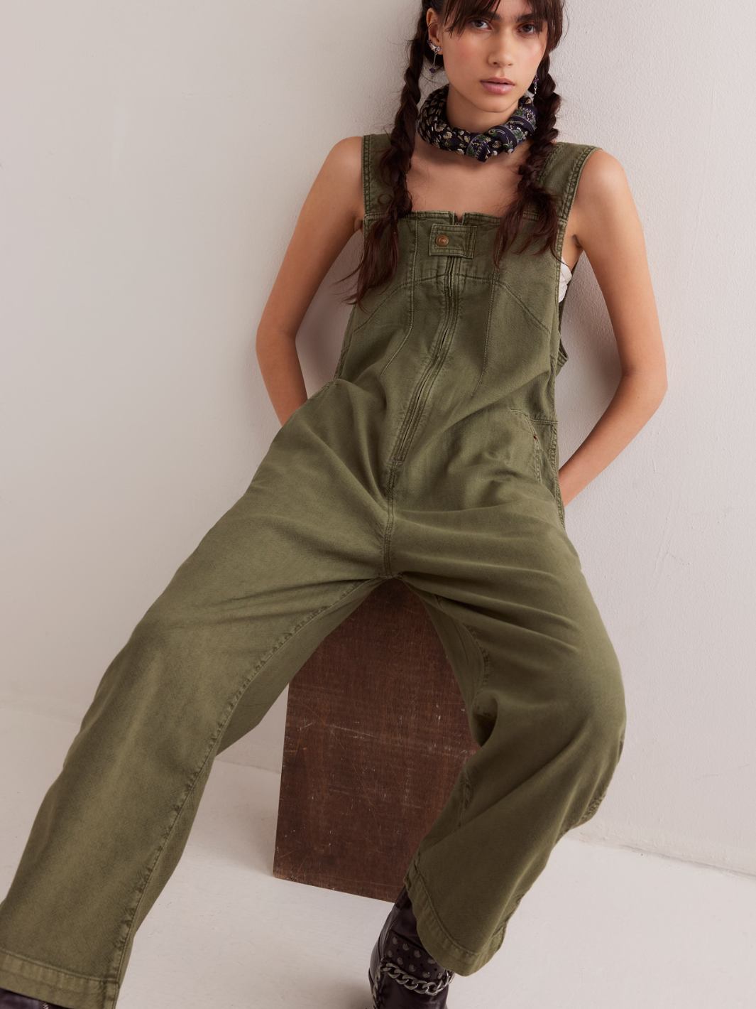 Chic and relaxed, the FREE PEOPLE - Jude One Piece Jumpsuit offers effortless style with its utility-inspired design.