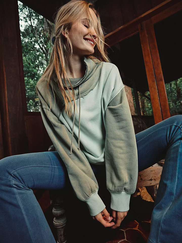 Timelessly chic and endlessly wearable, this classic pullover blends casual comfort with vintage-inspired details for a look that’s as versatile as it is stylish. Whether you’re lounging at home or heading out, this slouchy, relaxed piece is a go-to for every occasion.