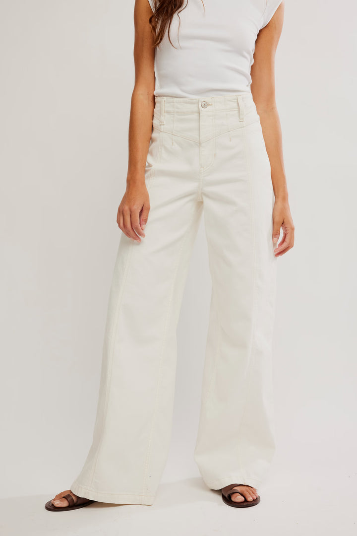 FREE PEOPLE Libre Wide-Leg Jeans in off-white with high-rise and seamed panels.