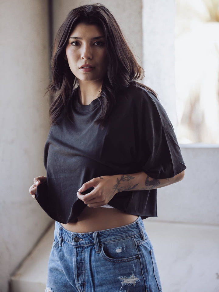 RUBY OVERSIZED RAW EDGE CROPPED TEE - BLACK