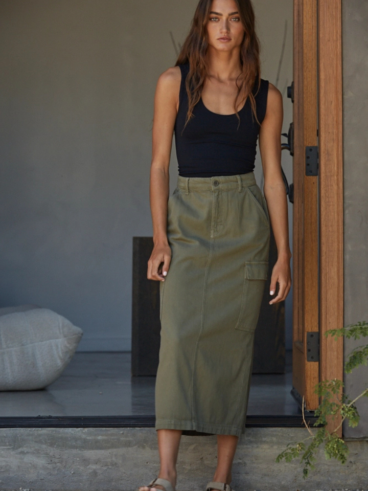 Takes Two Seamless Scoop Neck Tank Top