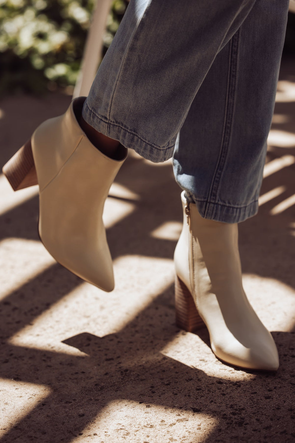 Veronica Leather Boot - Bone