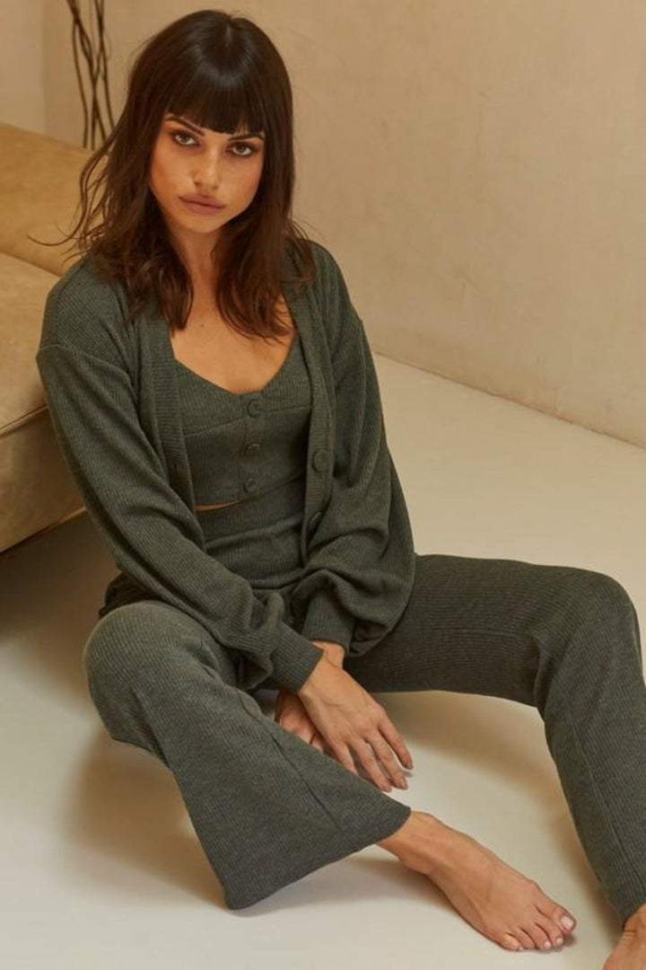 COMFORT PLACE RIBBED KNIT CROP TOP SALE - Jayden P Boutique