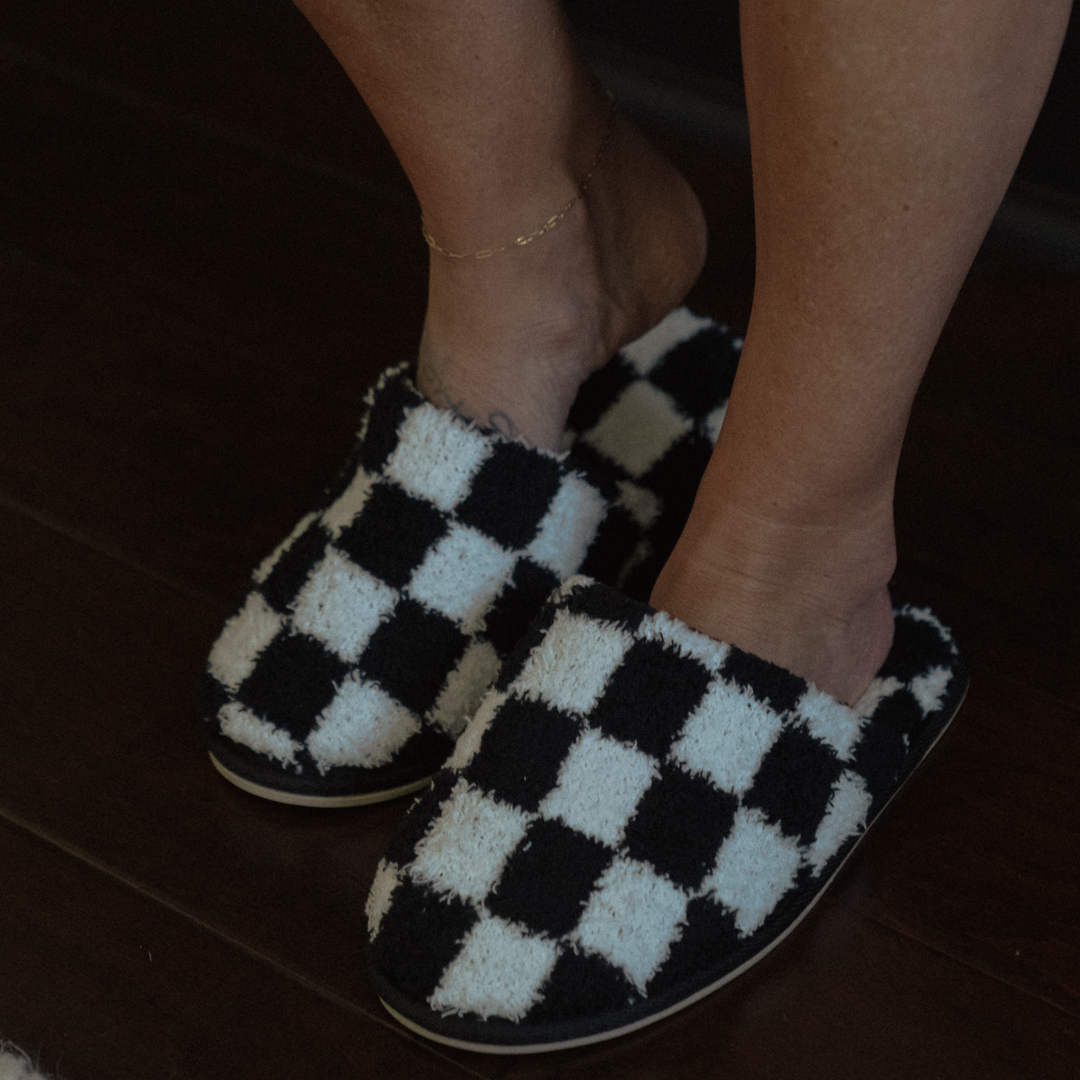 Jayden P Boutique - LOCAL BEACH - Cozy Slippers - Checker / LG/XL