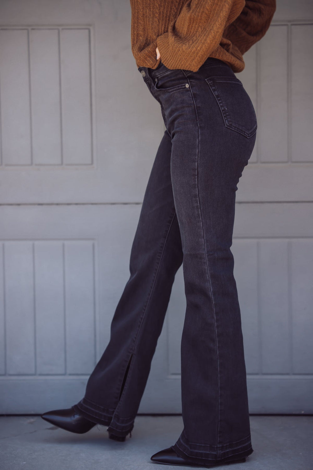 HIDDEN JEANS Happi Side Slit Flare Jeans - Black - Jayden P Boutique