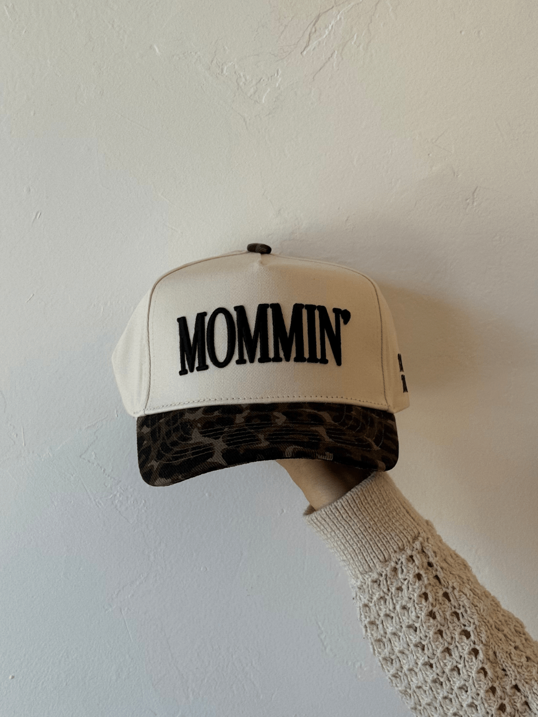 KENZKUSTOMZ - MOMMIN' Trucker Hat for Stylish Moms | KENZKUSTOMZ KENZKUSTOMZ - MOMMIN' Trucker Hat for Stylish Moms | KENZKUSTOMZ