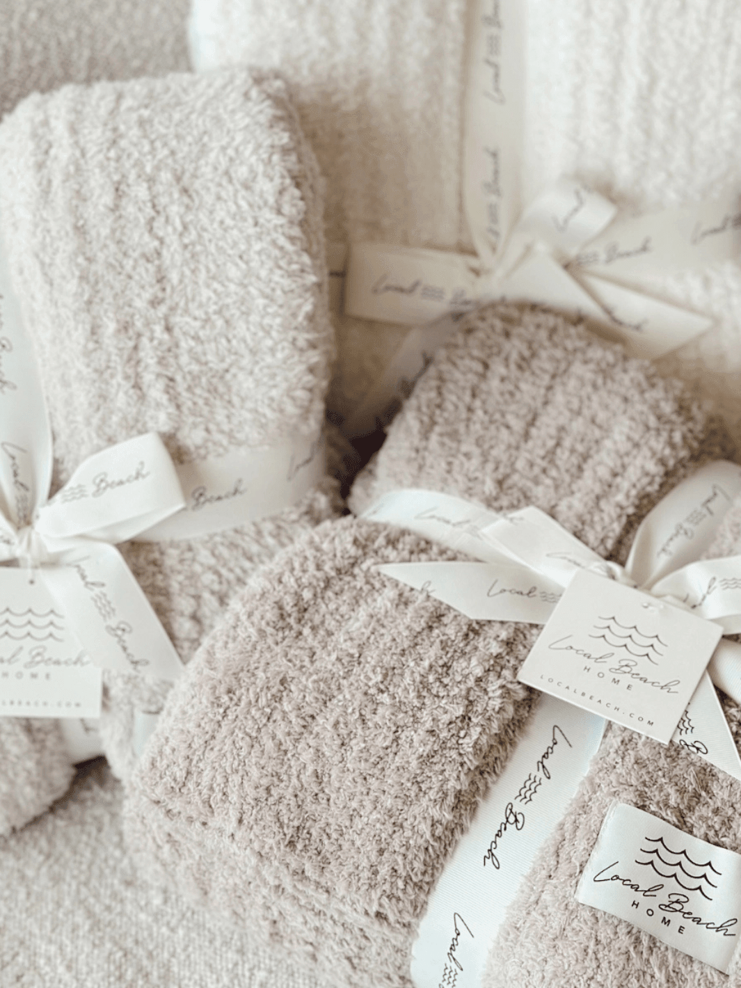 Local Beach - Solid Ribbed Luxe Home Cozy Blanket - Jayden P Boutique