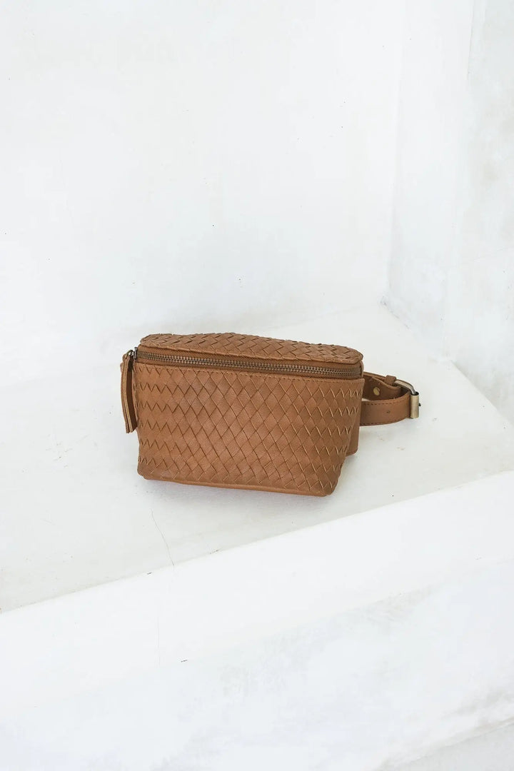 MANDRN REMY WOVEN LEATHER FANNY PACK - TAN