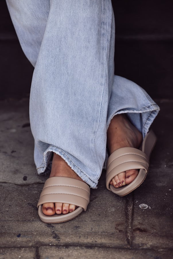 Dottie Puff Slip On Slide Sandals - Taupe