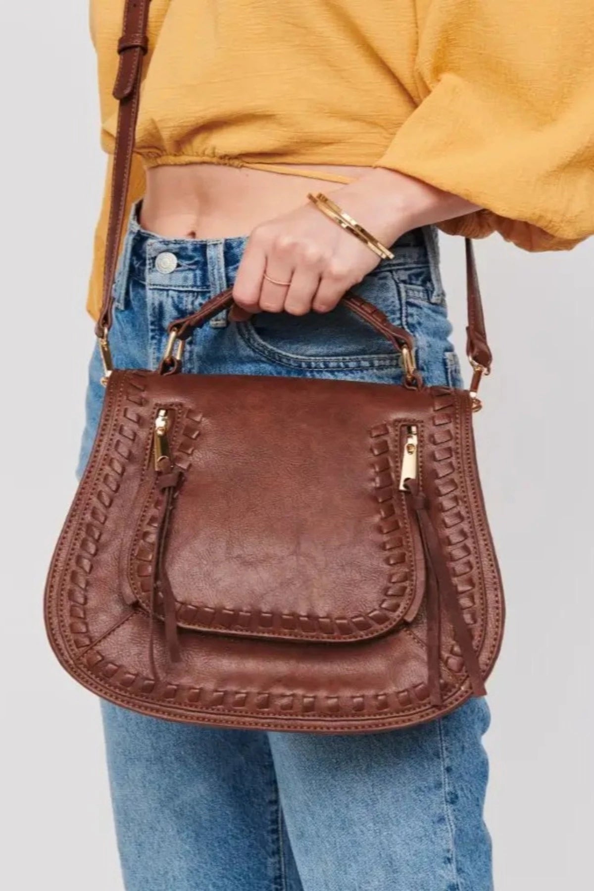 Urban Expression leather cross body purse | Purses crossbody, Leather  crossbody purse, Leather crossbody